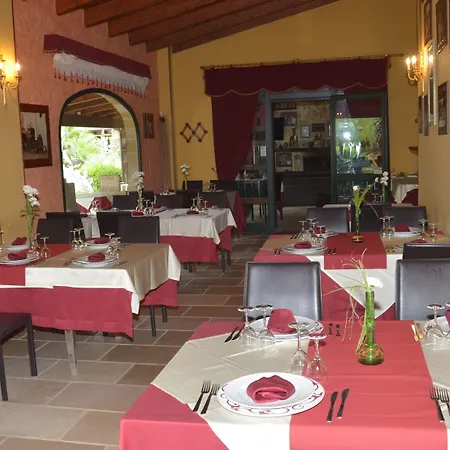 Masseria Pisciani 컨트리하우스 *