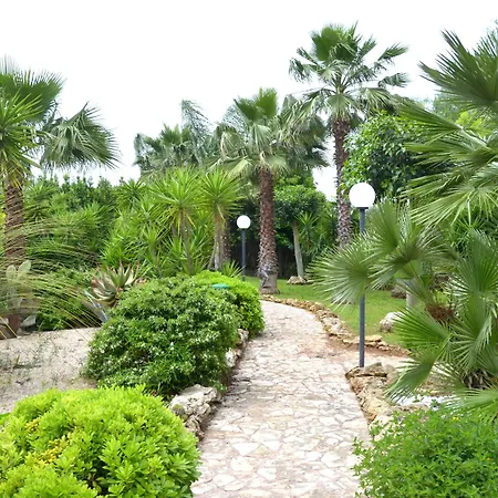 Masseria Pisciani 컨트리하우스 토르치아롤로